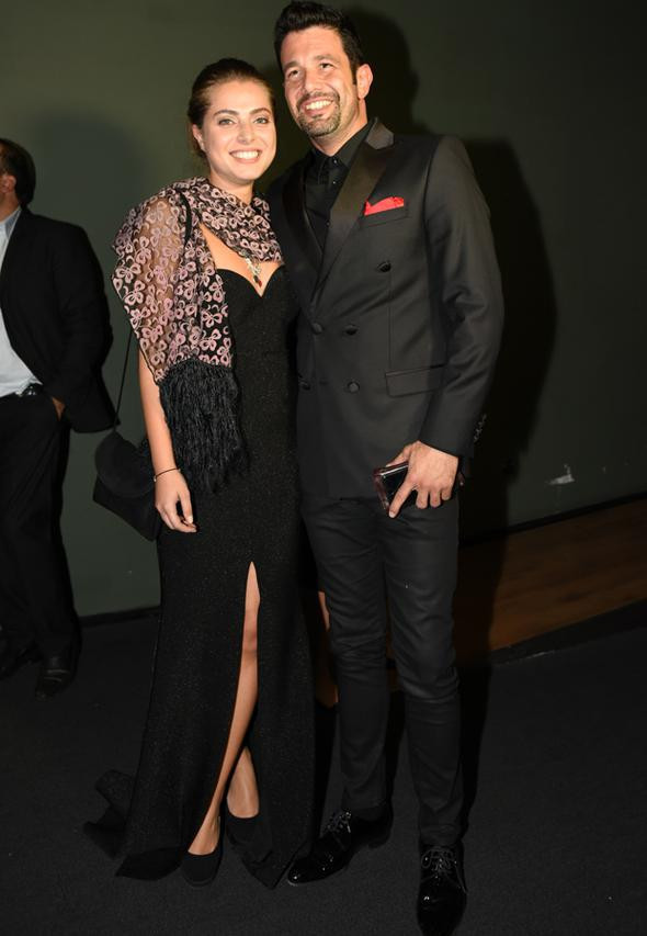 Keremcem'in kendisinden 15 yaş küçük sevgilisine bakın - Resim: 3