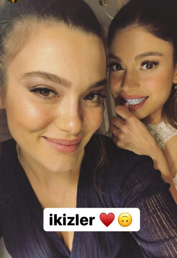 Volkan Babacan spiker Hilal Özdemir'le nişanlandı - Resim: 2