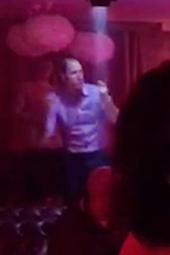 Prens William fena dağıttı genç sarışınla böyle yakalandı - Resim: 4