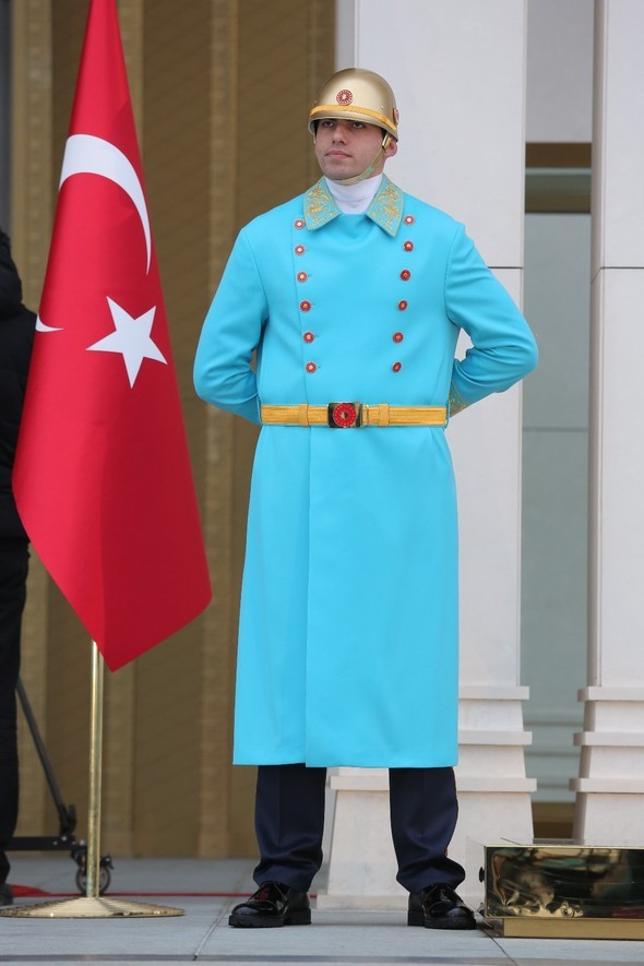 Cumhurbaşkanlığı nöbetçi polislerinin yeni kıyafetlerine bakın! - Resim: 4