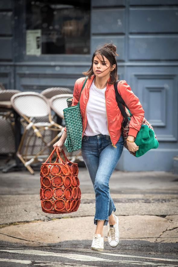 Selena Gomez arkadaşının böbreğiyle setlere geri döndü - Resim: 1