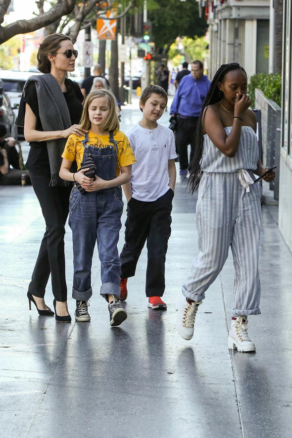 Çocuklarını okula göndermeyen ünlüler! Türkiye'de bakın kim var - Resim: 4