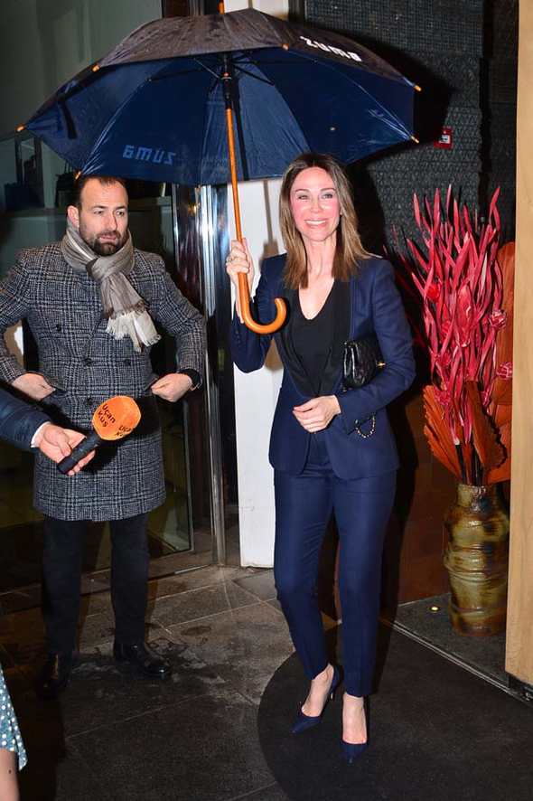 Aldatılan Demet Şener'den ayrılığından ardından ilk mesaj! - Resim: 2