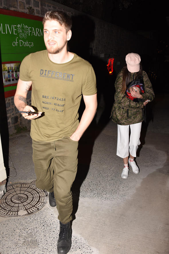 Aşıklar panikledi! Kameraları görünce kaçtılar - Resim: 1