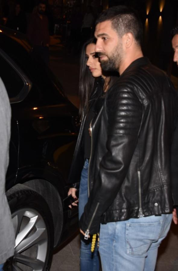 1 hafta önce evlendiler Arda Turan'dan şok 'Senin kafanı gözünü kırarım' - Resim: 4