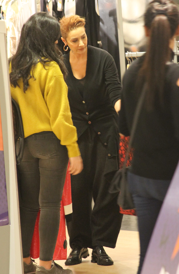 Sıla ayrılık sonrası kendini alışverişe verdi! - Resim: 2