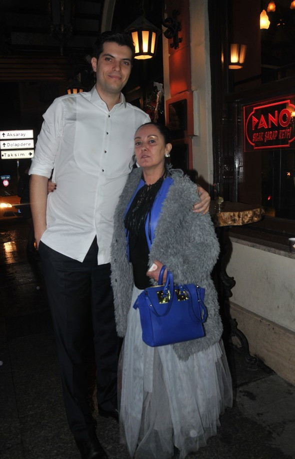 Tarık Akan'ın oğlu evlendi! Bakın karısı kim - Resim: 4