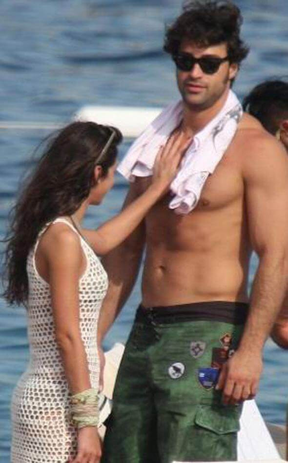 Sarp Levendoğlu çok fena yakalandı! Boşanma sebebi mi? - Resim: 3