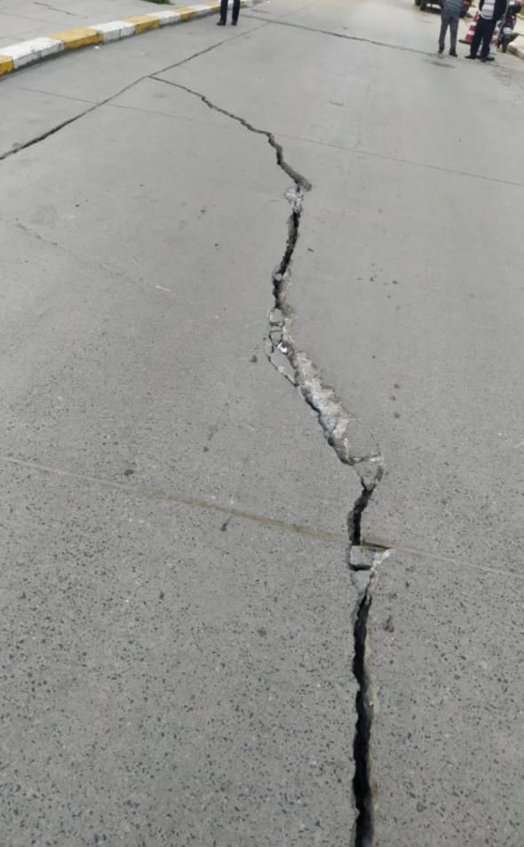 Esenyurt'da oluşan çatlaklar nedeniyle 30'dan fazla bina boşaltıldı - Resim: 4