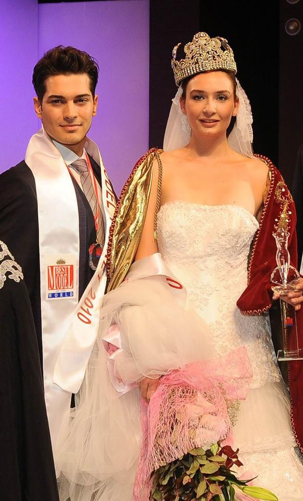 Onu tanıdınız mı? Şimdilerin çok ünlü bir oyuncusu ama... - Resim: 3