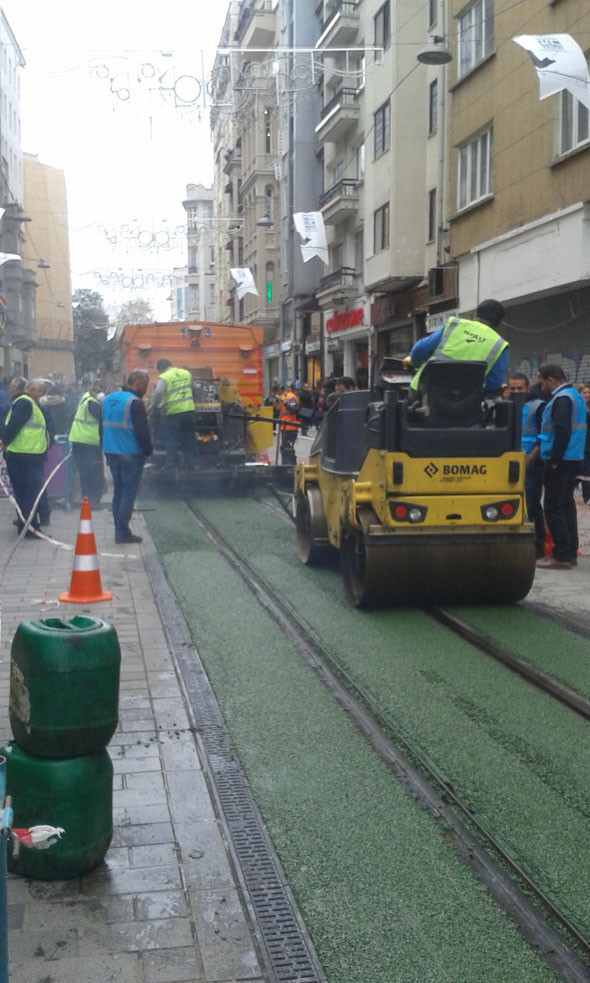 İstiklal Caddesi yeşerdi! Sosyal medya yıkılıyor! - Resim: 3