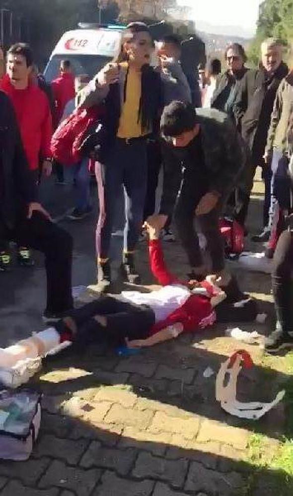 Ortalık can pazarına döndü milli futbolcu yardıma koştu! - Resim: 1