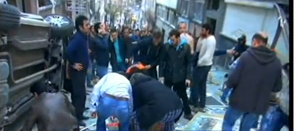 Taksim'de korkunç patlama! Ortalık savaş alanına döndü - Resim: 4