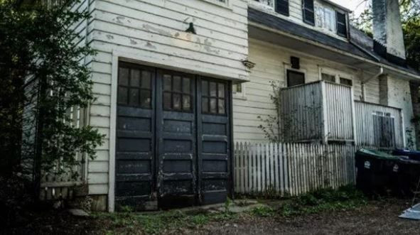 Gözlerine inanamadı! Yeni satın aldığı evin garajından Lamborghini çıktı - Resim: 2