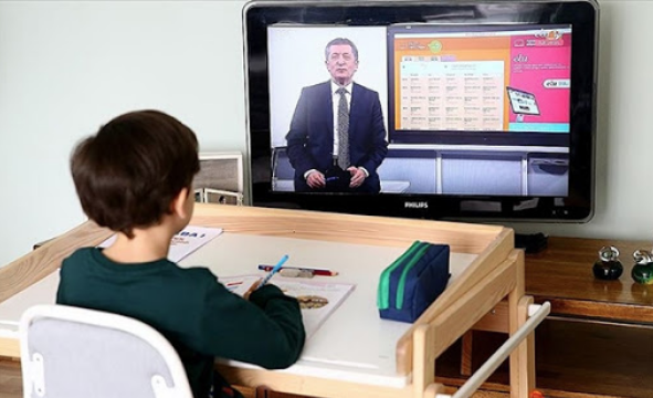 Ziya Selçuk'tan E.B.A'daki tartışılan 'Menderes' görüntülerine ilişkin açıklama - Resim: 1