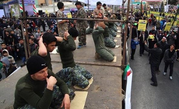 İran Devrimi'nin yıldönümünde ABD'ye gönderme! - Resim: 2