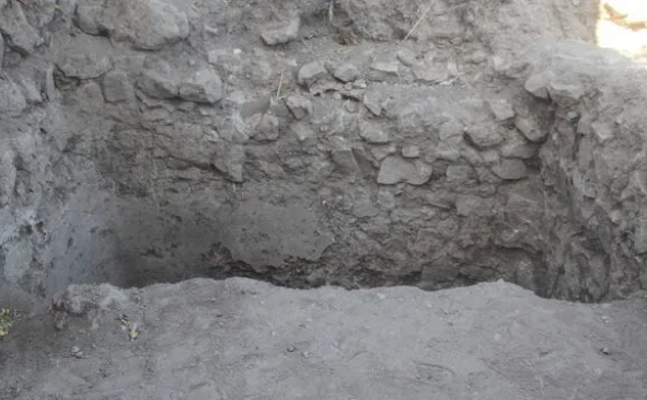 Elazığ'da defineciler kazmıştı! Tam 2 bin 800 yıllık cıktı - Resim: 4