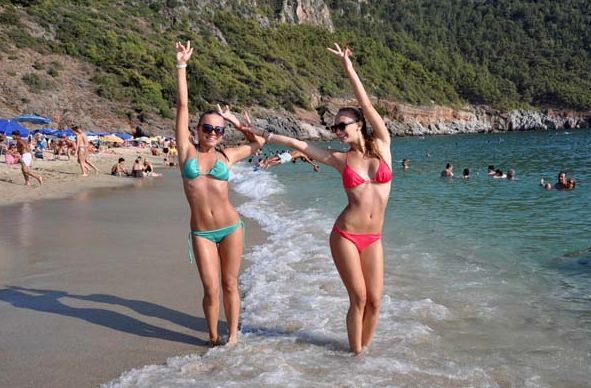 İğne atsan yere düşmez! Şimdiden doldu taştı - Resim: 2