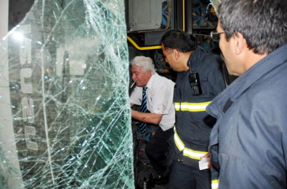 Feci kaza sonrası yolcular böyle tedavi edildi! - Resim: 4