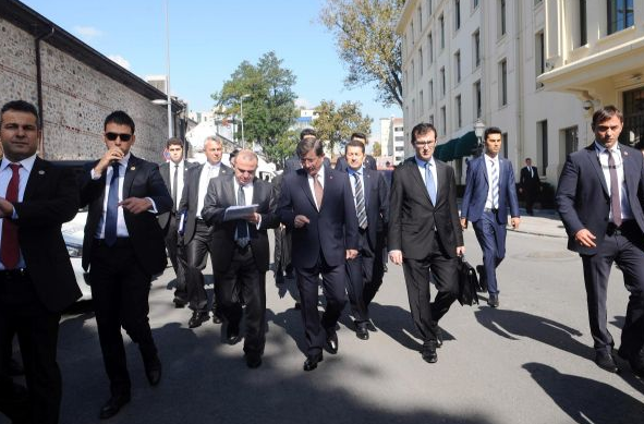 Davutoğlu'nun tercihi herkesi şaşırttı - Resim: 2