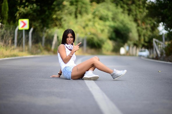 İmparator'un yeni gelini Banu Parlak kimdir? - Resim: 2