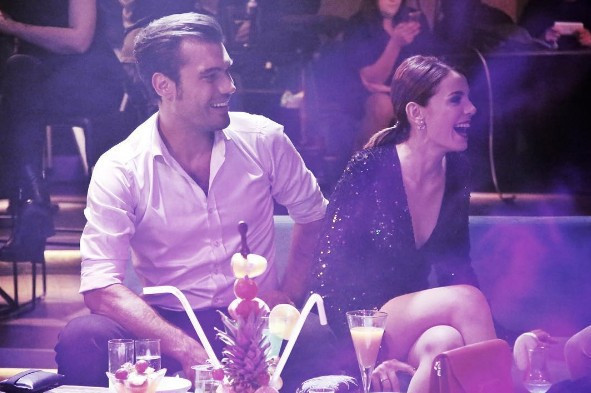 Başak Parlak kimdir Şevkat Yerimdar'daki Esin'e bir de böyle bakın - Resim: 3