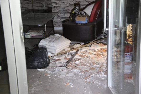 Olayın adresi Konya! Duvarı delip kuyumcudan 400 bin liralık altın çaldılar - Resim: 2