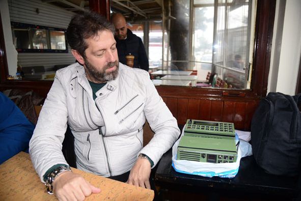 Nereden nereye! Ünlü şarkıcıya büyük şok perişan halde - Resim: 3