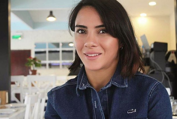 Survivor'dan elenen Sabriye bikinili pozuyla takipçilerini şaşırttı - Resim: 1