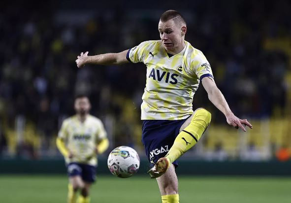 Attila Szalai'ye büyük talip! Derbiye izlemek için geliyorlar - Resim: 0