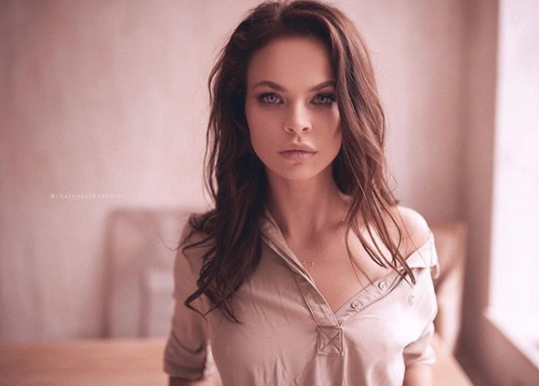 Putin yanlısı oligarkı baştan çıkardı Rusya karıştı - Resim: 2