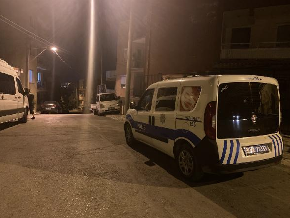 İzmir'de korkunç olay! Eşini ve kendi kardeşini bıçakladı - Resim: 0