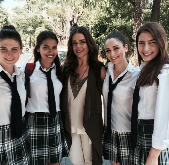 Kırgın Çiçekler'in Songül'ü Gökçe Akyıldız evlendi! - Resim: 3