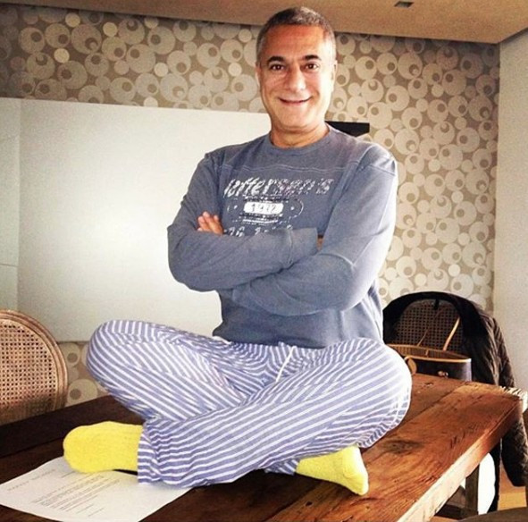 Babası hasta yatağında Yasmin Erbil seksi poz derdinde - Resim: 1