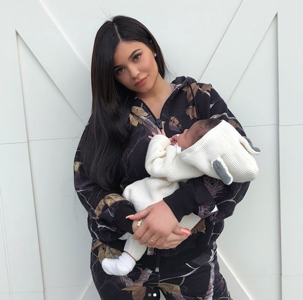 1 ay önce doğum yapmıştı Kylie Jenner'ın yeni hali olay oldu - Resim: 2