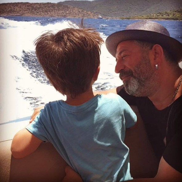 Cem Yılmaz paylaştı fotoğraftaki çıplak kadın olay oldu - Resim: 4