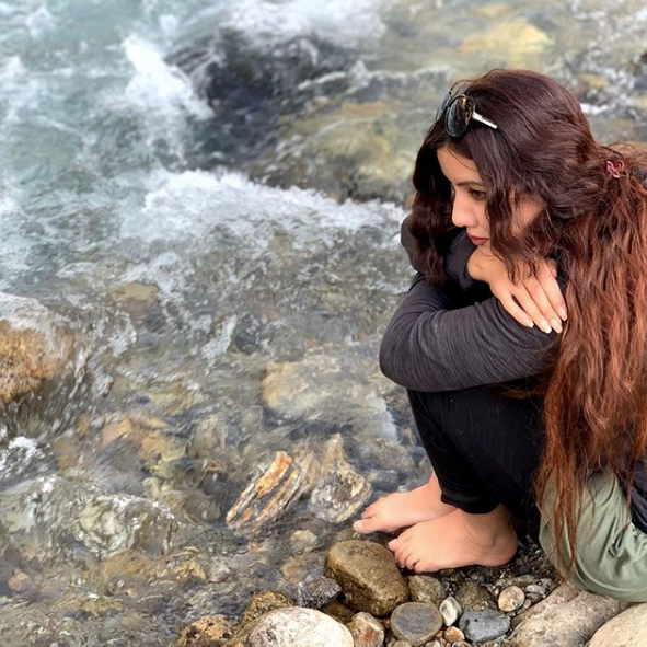 Çıplak görüntüleri ifşa oldu genç şarkıcı af dileyip şaşırtan bir karar aldı - Resim: 1