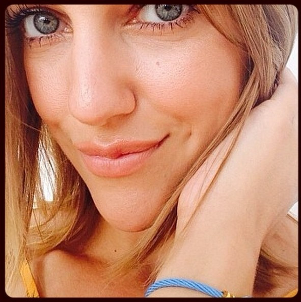 Eşkiya'da kriz! Deniz Çakır çalıştı Meryem Uzerli kaptı - Resim: 2