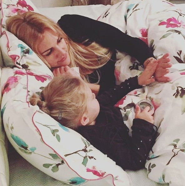 Meryem Uzerli'nin olay küvet pozu instagram'ı salladı - Resim: 2