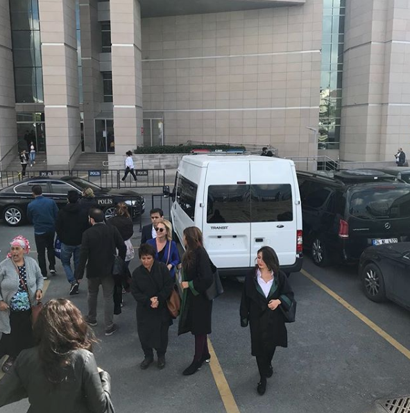 Hale Soygazi'nin Türk halkına söyledikleri olay : 'Fakir ve çaresiz...' - Resim: 4