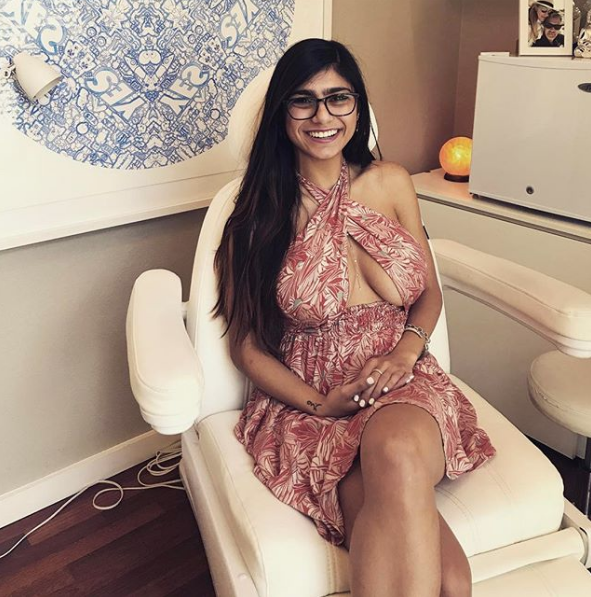 Eski porno yıldızı Mia Khalifa kendi programını yapacak - Resim: 17