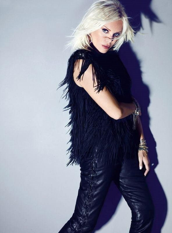 Ajda Pekkan uzun aradan sonra sevenleriyle kavuştu! Sürpriz düetle büyüledi - Resim: 2