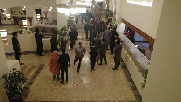 Pakistan'da korkunç patlama: AA muhabiri yaralandı! - Resim: 0