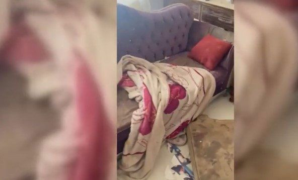 İçler acısı manzara! İstanbul’da 3 kardeş çöp evde çıplak halde bulundu anne ve baba gözaltına alındı - Resim: 1