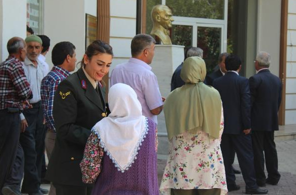 Haberi alan koşup sarıldı ilçede ilk kez yaşandı! - Resim: 2