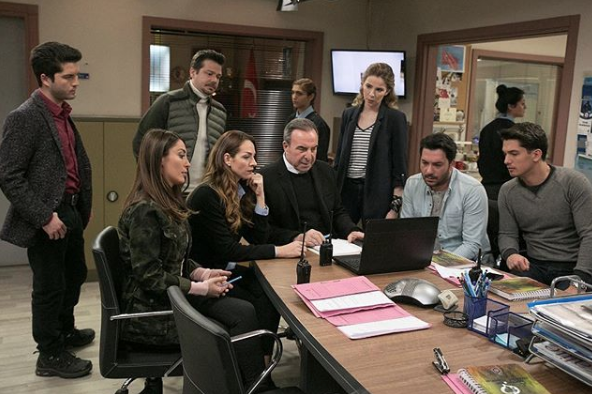 Arka Sokaklar'ın bu tercihi ağızları açık bıraktı yeni oyuncu olay! - Resim: 2