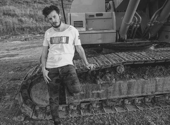 Aleyna Tilki uğruna bıçaklanan Emrah Karaduman'ı sattı - Resim: 3