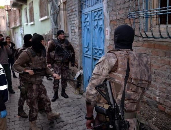 Diyarbakır'da neler oluyor 500 polis harekete geçti - Resim: 4