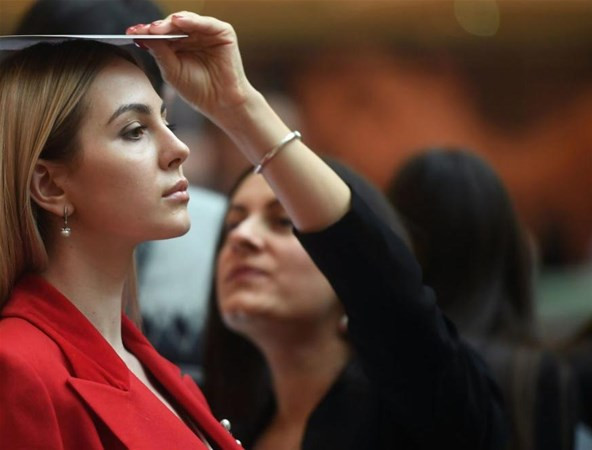 Bu sıra sizin bildiğiniz sıralardan değil AVM'de açık açık... - Resim: 4