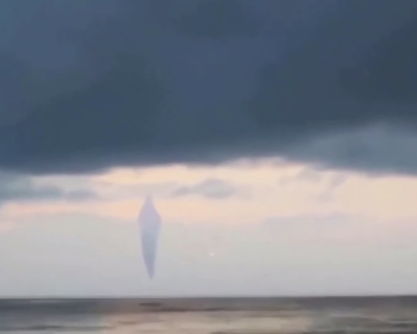 Gökyüzünde bir an da bu görüntü belirdi kimse anlamadı - Resim: 2